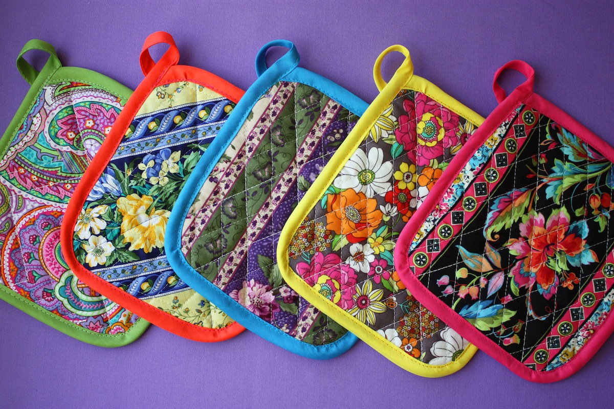 making-potholders-from-pretty-fabric-you-love-in-1-hour