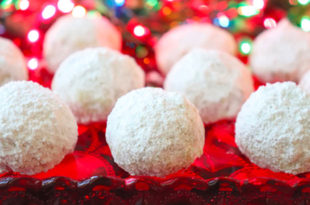 Easy Christmas Pecan Balls Video
